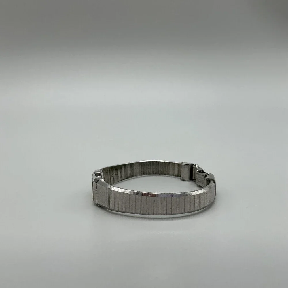 Vintage Seiko Womens Watch 11mm White Dial Bangle NOT RUNNING FOR PARTS 6.25
